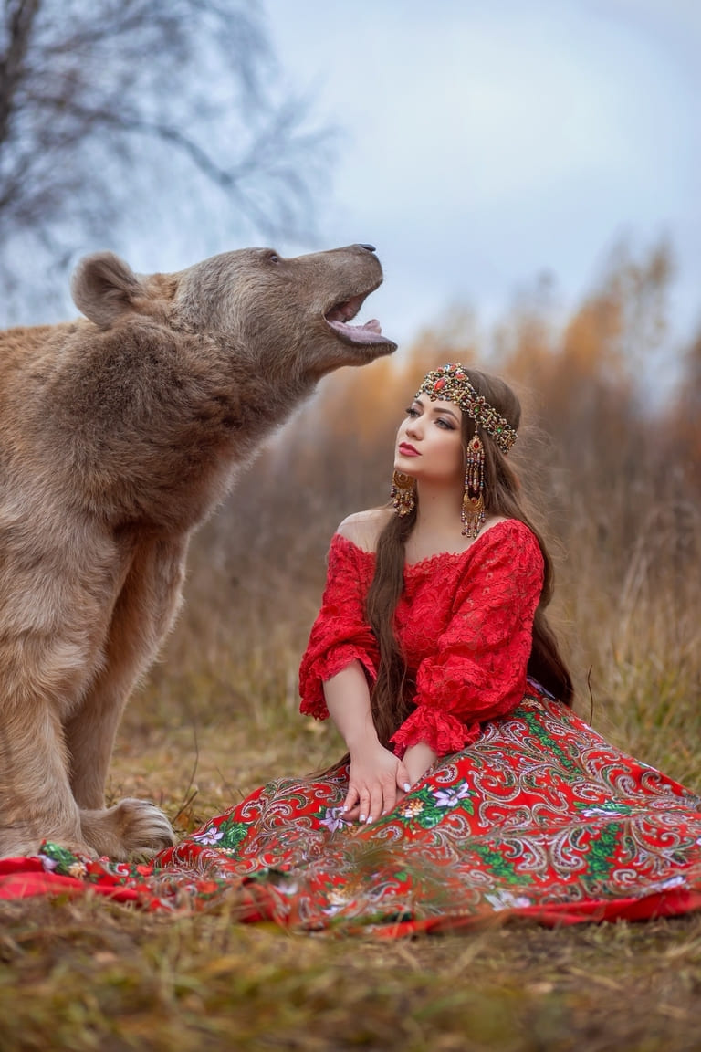 Фотосессия с дрессированным медведем под Москвой