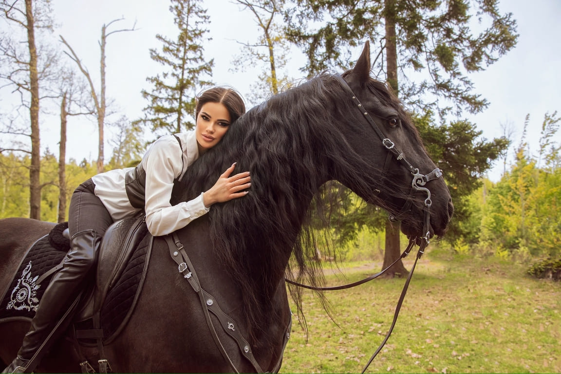 Фотосессия с лошадью для портфолио модели